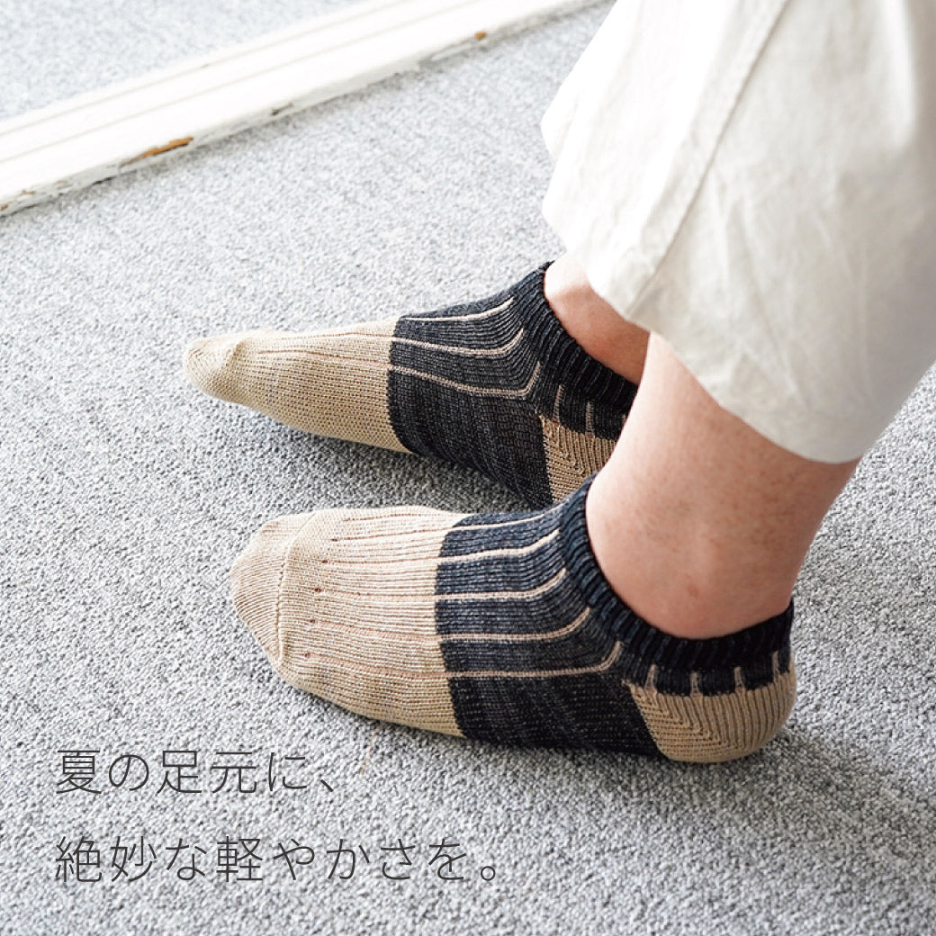 絶妙な丈感で心地よく。夏を先取りするリネンコットンアンクレット