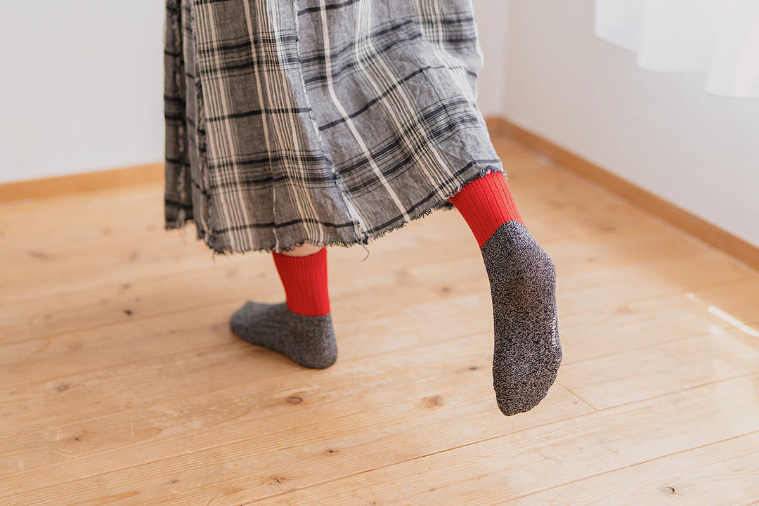 Silk Ribbed Socks / memeri